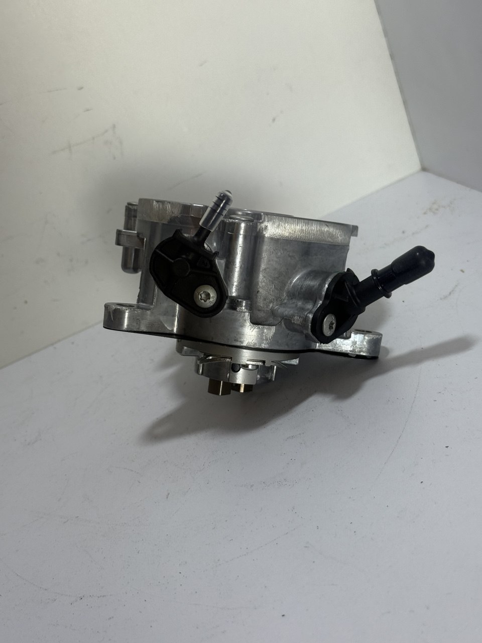 Vakuum nasos Onix (Tracker-2)