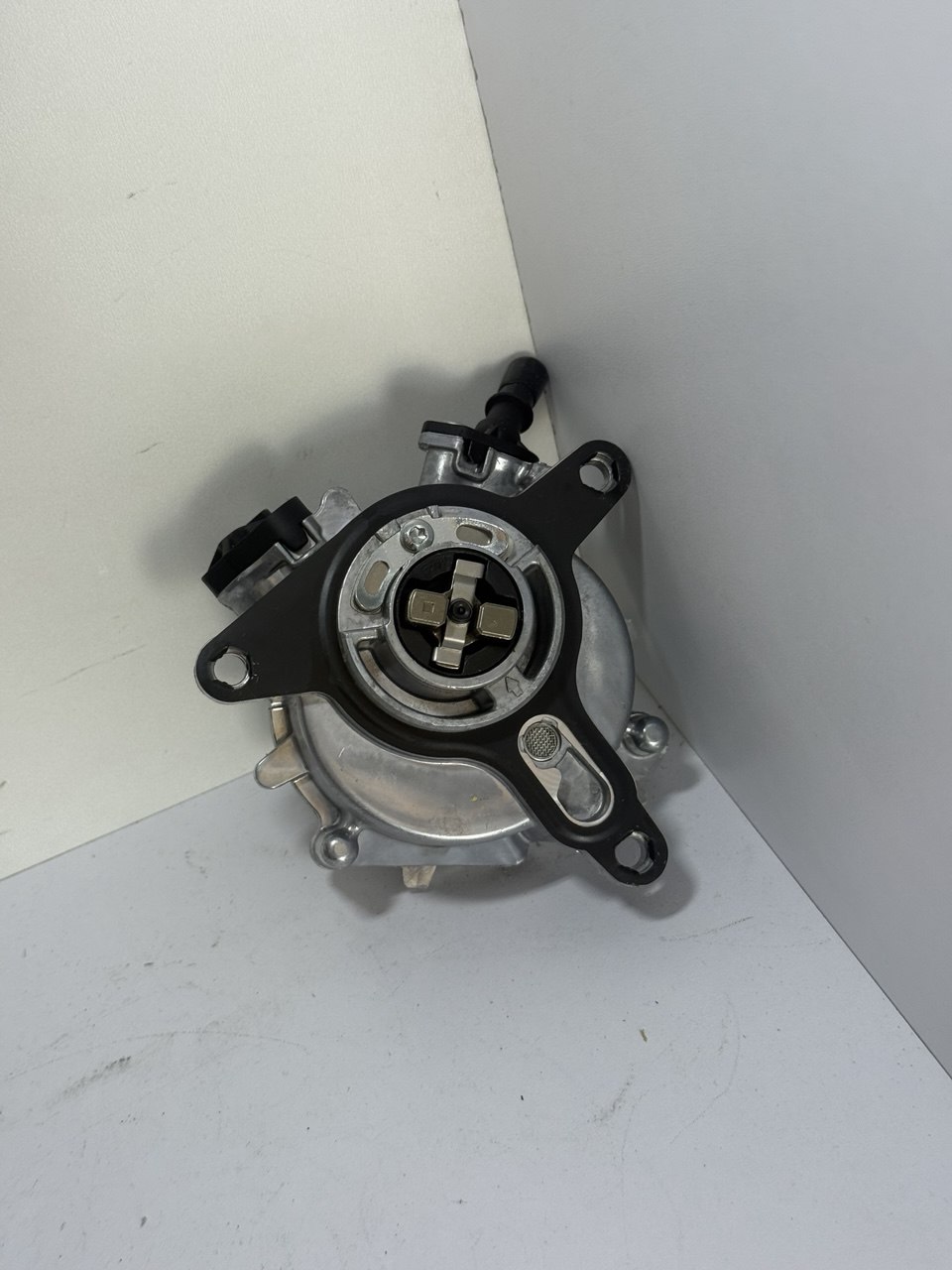 Vakuum nasos Onix (Tracker-2)