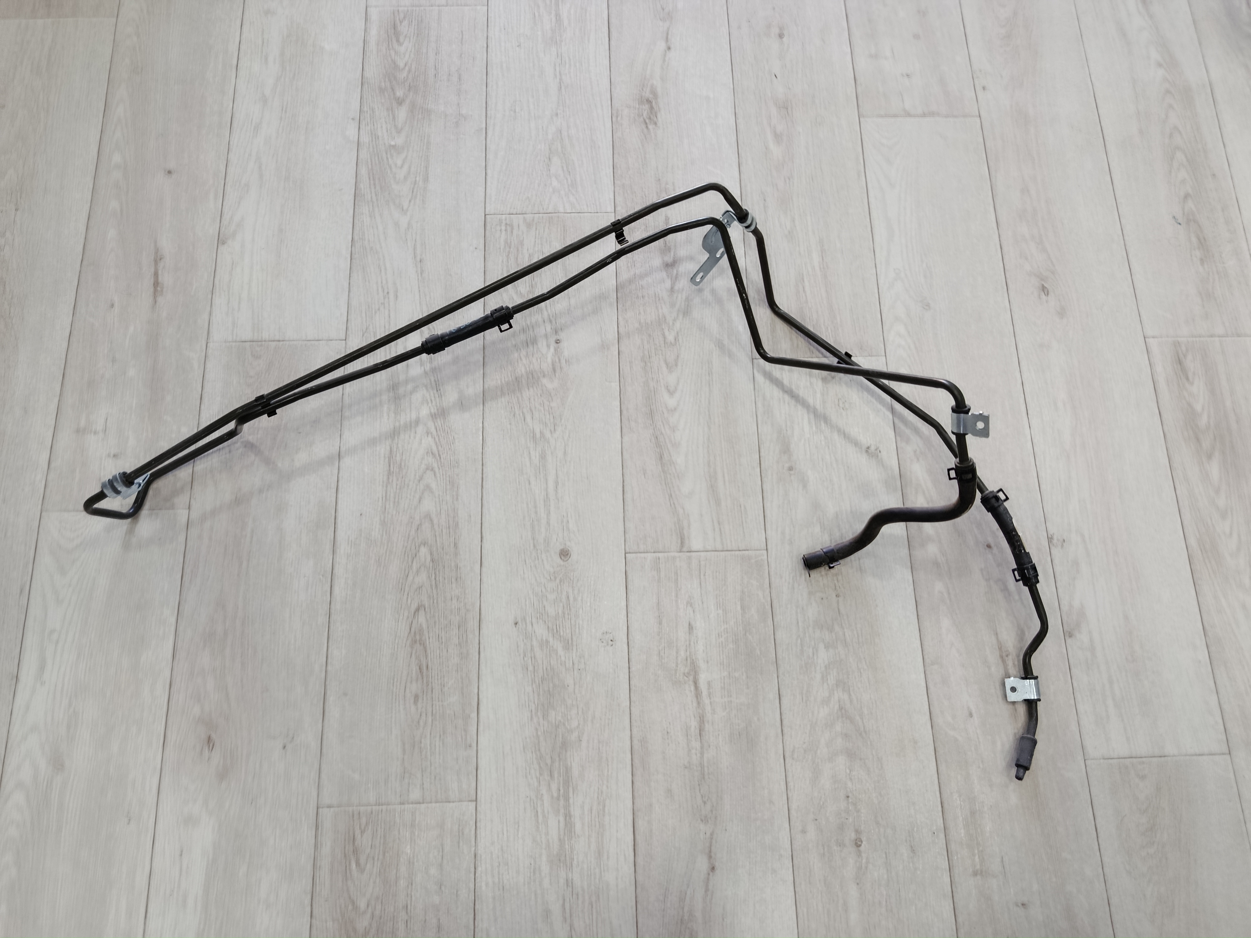 Gidravlika trubka Nexia 3