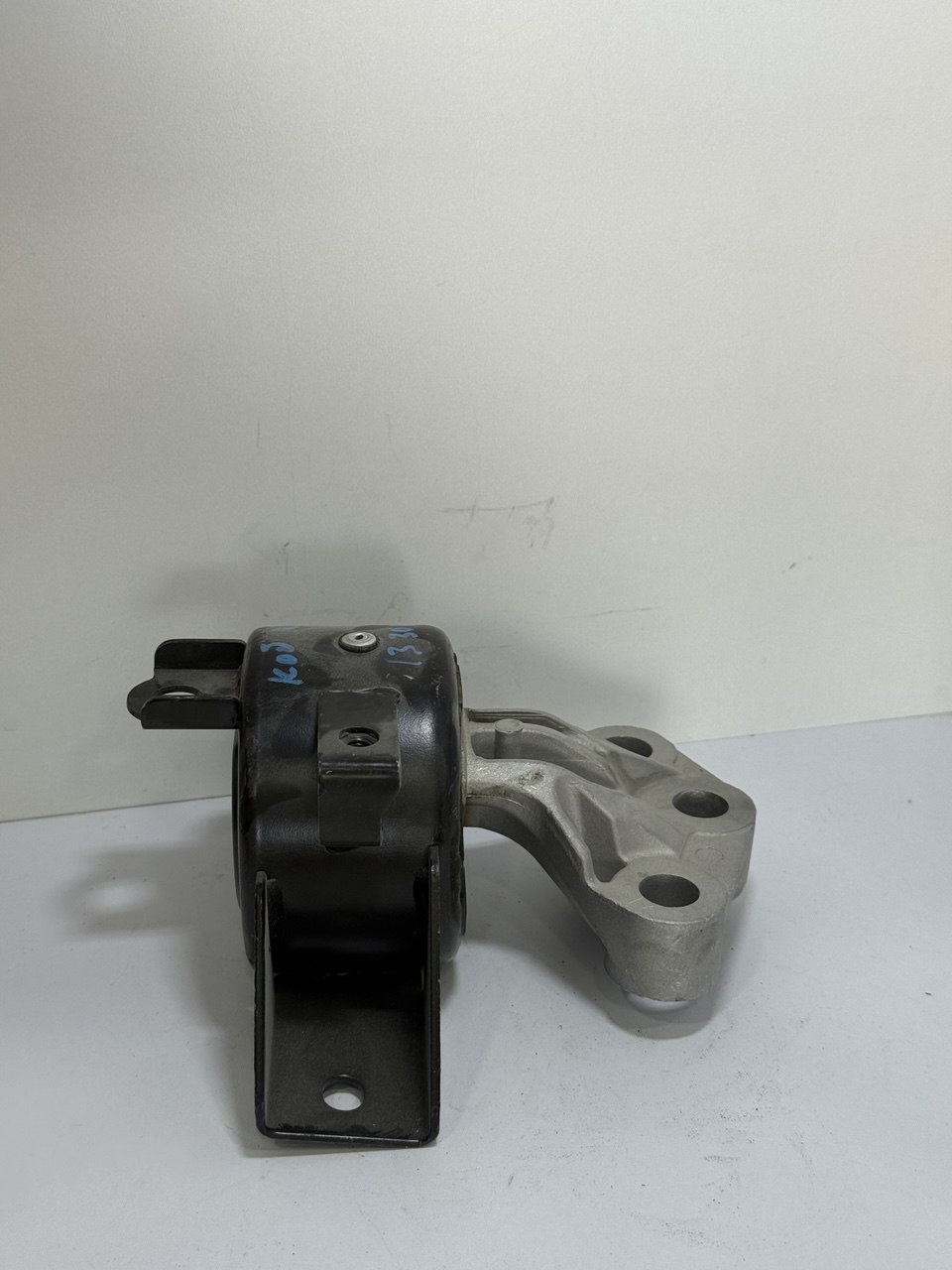 Podushka motor LH MT Cobalt