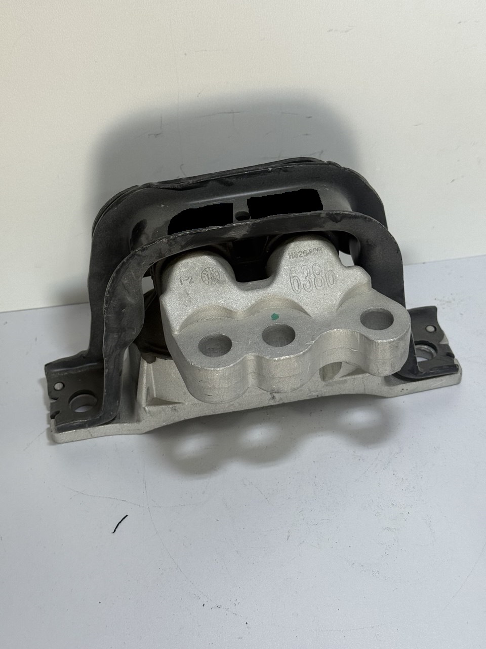 Podushka motor RH Captiva