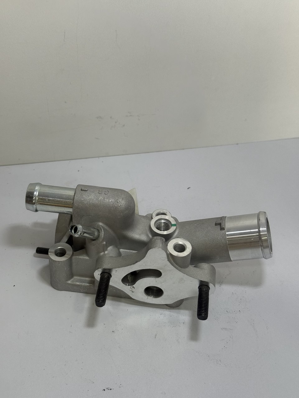 Sovutish sistemasi flanesi (choynak) AT Cobalt